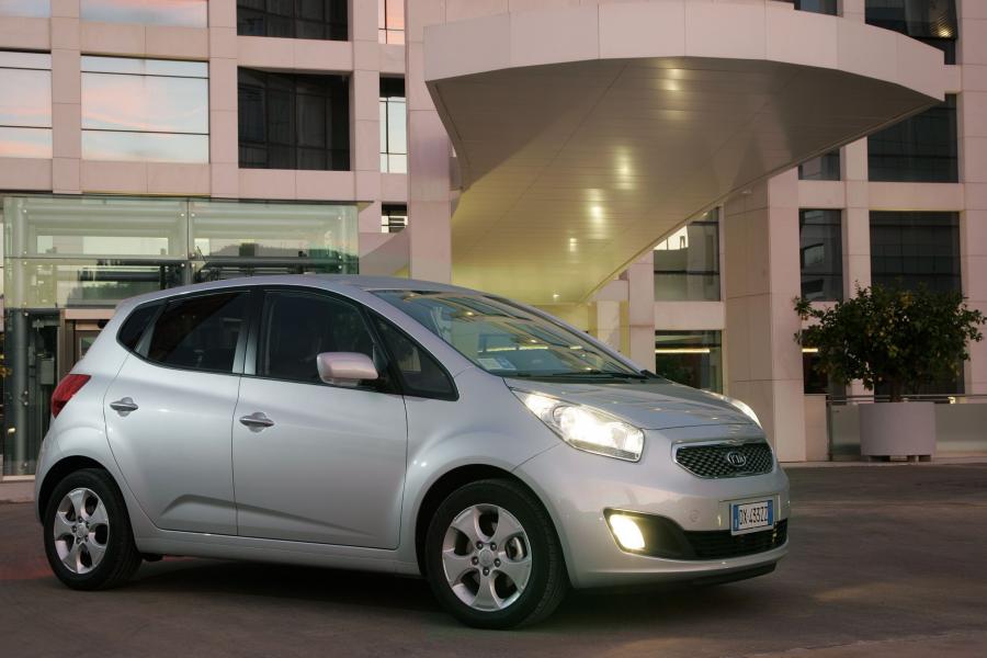  Kia Venga 2010 года  (фото 78 из 199)